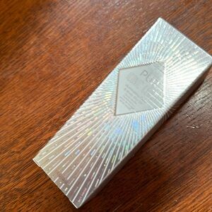 Crystal Clear Iconic Glow Illuminating Face & Body Dry Oil